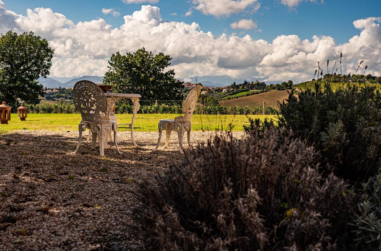 Bed and Breakfast La Monteduccia Ostra Vetere Esterno foto